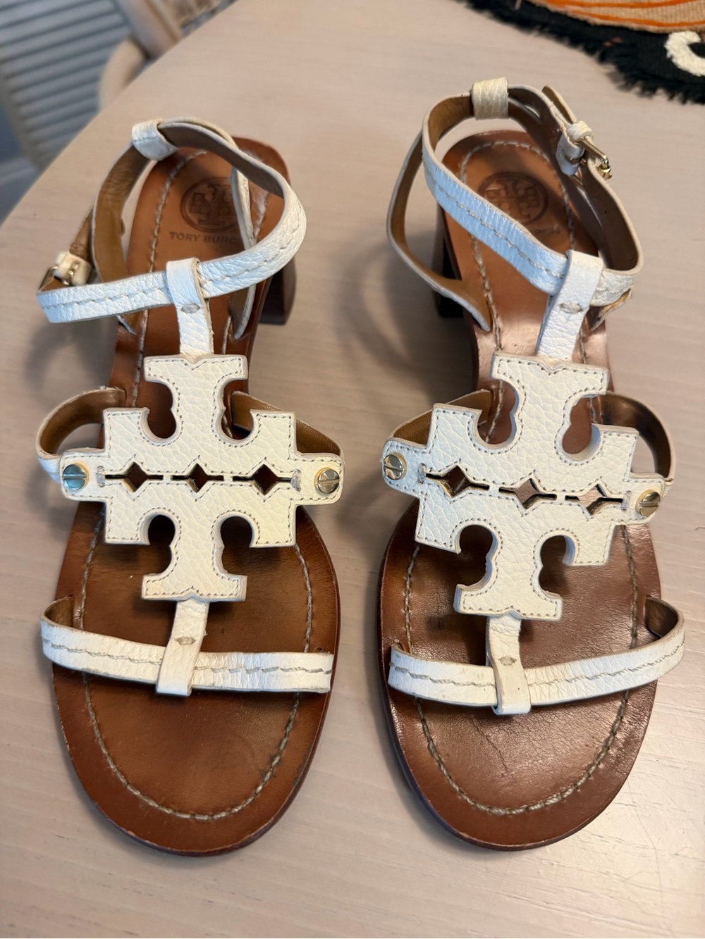 Tory Burch White Leather Logo T-Strap Sandals Size 7